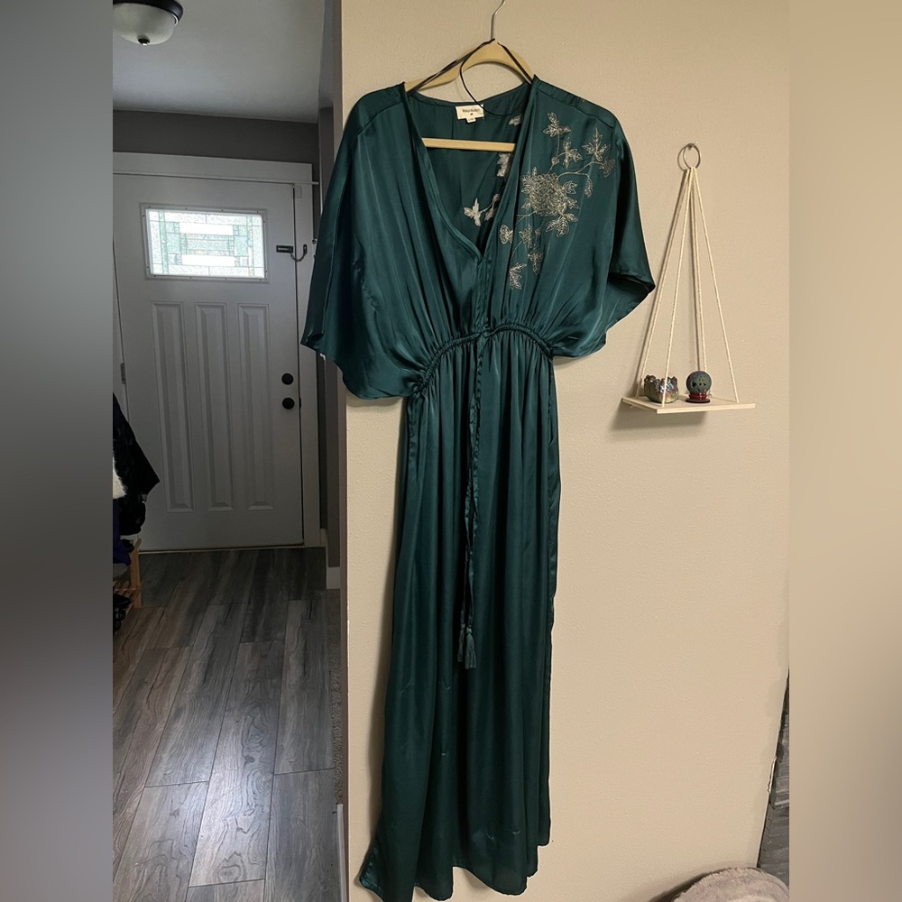 Elegant Green Kimono Dress with Floral Embroidery Maxi Boho L/XL